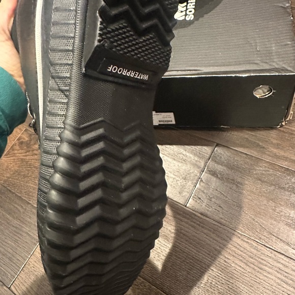 Sorel Cheyanne II men’s 12 black NIB - Picture 4 of 4